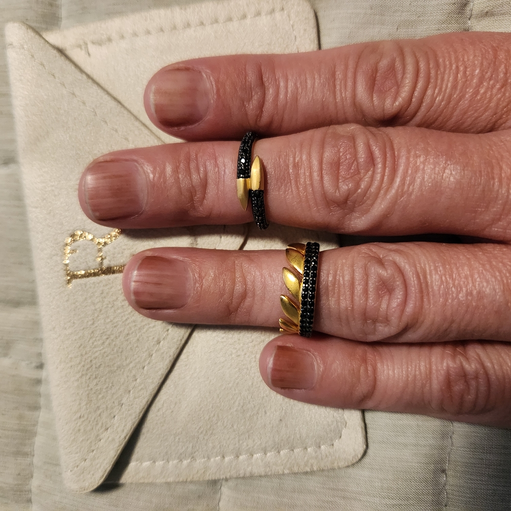 NWOT FREIDA ROTHMAN  Elegant Gold and Black Ring Set Size 5